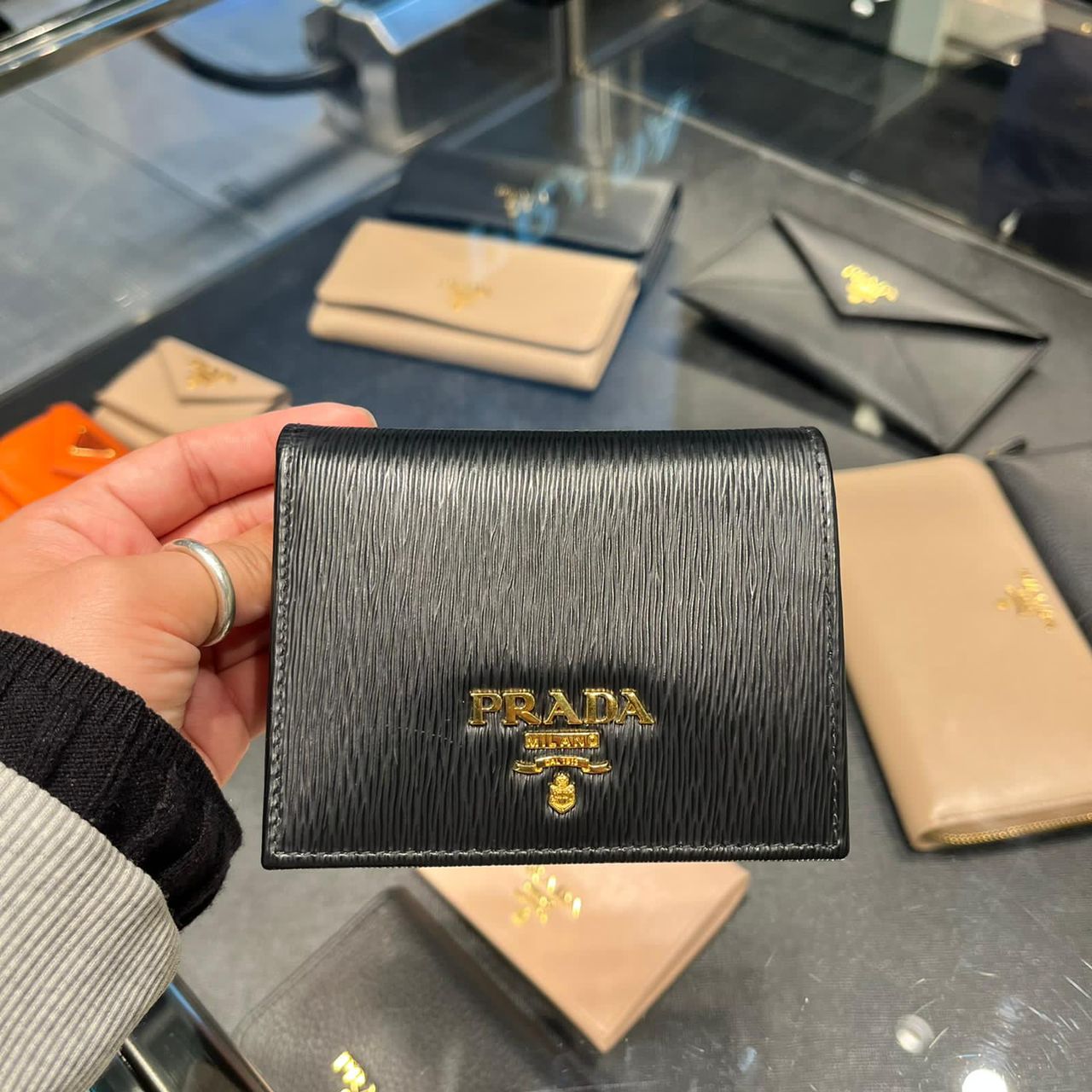 Prada wave short wallet – AEU Premium